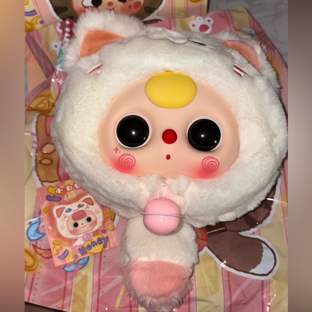 Baby Three 400% Face Lucky Cat Zipper Bag CONFIRMED White Cat